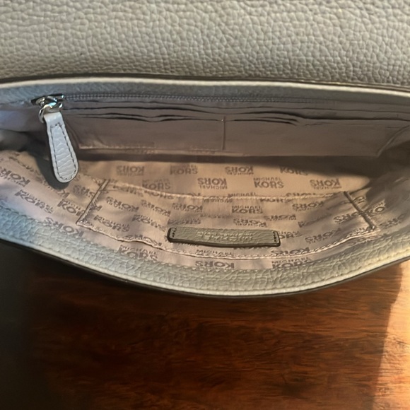 MICHAEL MICHEAL KORS Astrid Pear Gray Clutch/Shoulder Bag - Picture 16 of 16